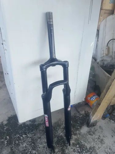 Garfo aro 29 pouco usado original de loja tirei porque botei um melhor valor negociável