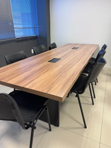 Mesa de Reunião