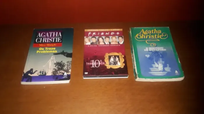 Kit 2 Livros Agatha Christie + DVD 10 Temporada de Friends