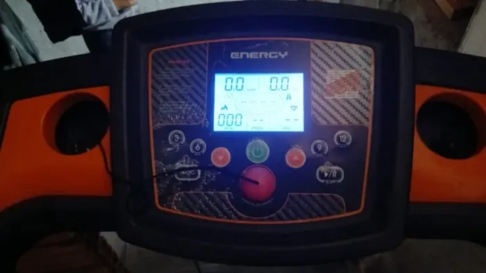 Vendo esteira semi nova