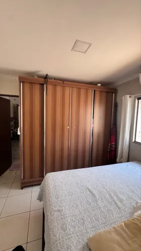 Vendo guarda-roupas