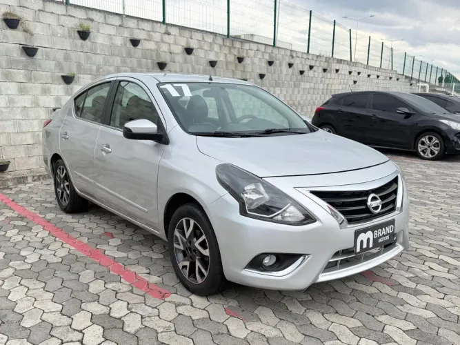 Nissan Versa SL 1.6 16V Flexstart 4P Aut. 2017