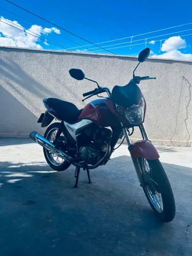 Moto sem detalhes 