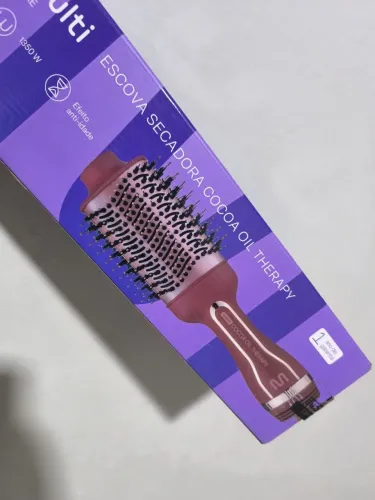Escova secadora e modeladora 