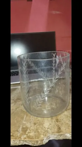 vaso em vidro lapidado a mão