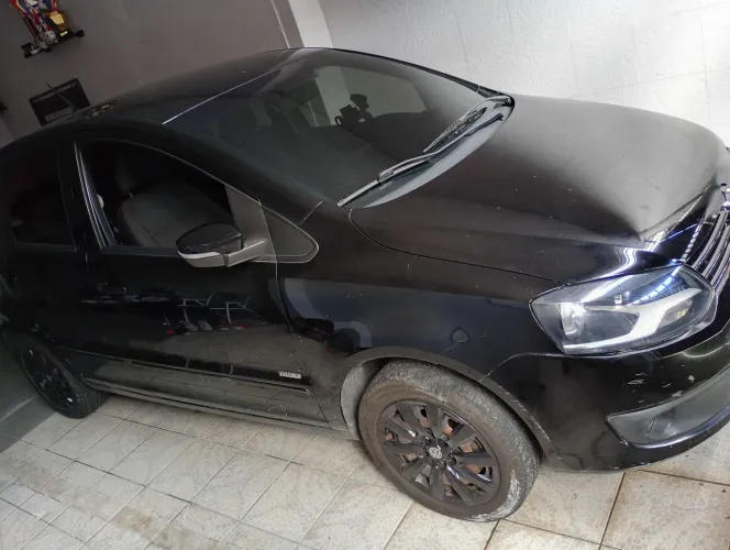 Volkswagen Fox 1.0 MI Total Flex 8V 5P 2012