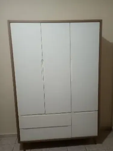 Guarda roupa Infantil 4 portas e 2 gavetas