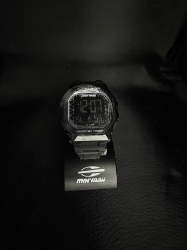Mormaii digital esportivo, 10 ATM, com alarme/cronômetro/timer.