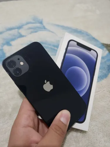 Apple iPhone 12 