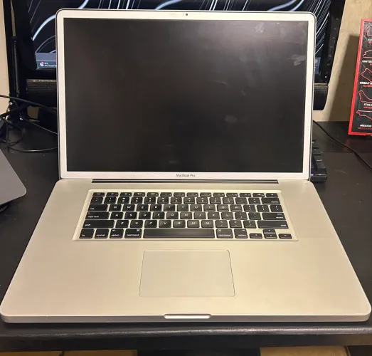 Macbook Pro 2011 17 polegadas