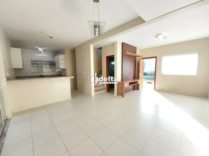 Casa no condomínio Paradiso Ecológico disponível para venda em Uberlândia-MG