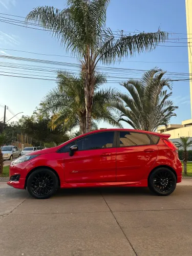 Ford Fiesta 1.6 16V Flex Mec. 5P 2015