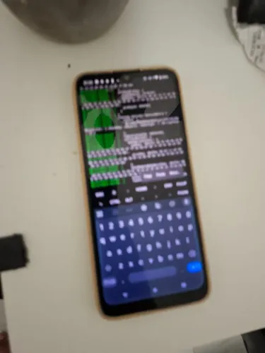 celular moto e5 bomba