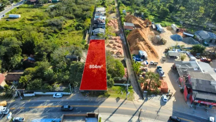 Terreno de 804m² na geral do Rio Vermelho
