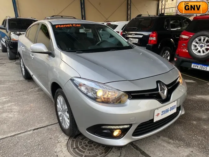 Renault Fluence Sed. Dynamique 2.0 16V Flex Aut. 2015