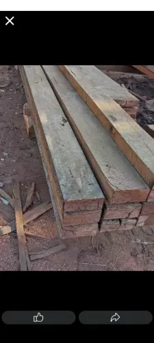 Madeira própria p telhados e construcoes