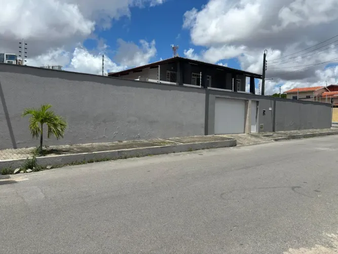 Imóvel para venda com 350 metros quadrados com 5 quartos em Cambeba - Fortaleza - CE