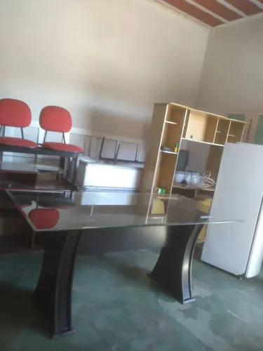 MESA TAMPA DE VIDRO 1×80 X 0.83cm ( USADA ).