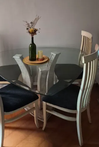 Cadeiras avulsas ou com mesa de jantar