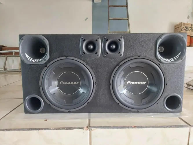 Kit de som automotivo com 1600W RMS