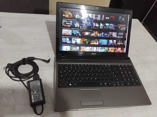 Notebook Acer Tela Grande 15.8  i5 8 Ram SSD 128gb Carregador original, bateria ok 