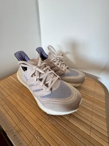 Tênis adidas ultraboost n35