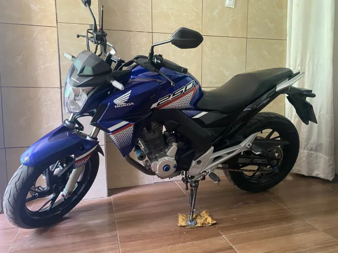 CB Twister 