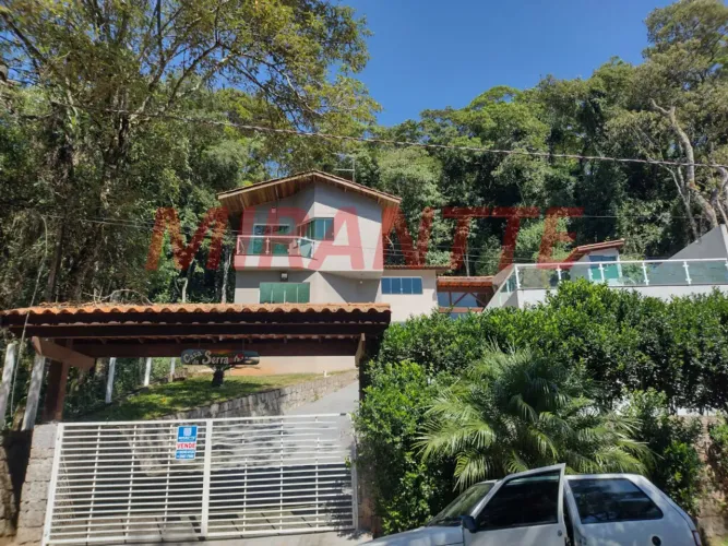 Cond. fechado de 300m² com 4 quartos em SANTA INÊS