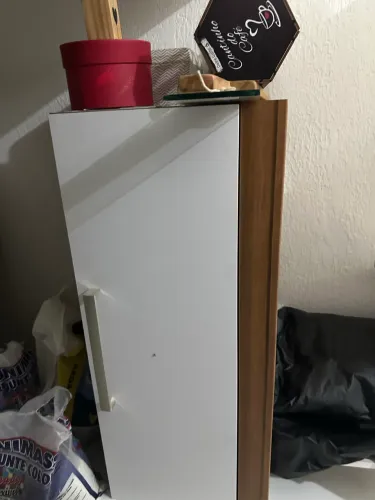 Vendo armário para cima de geladeira