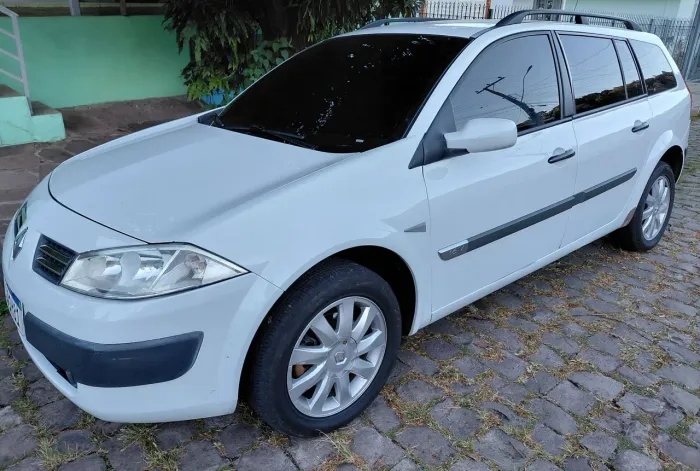 Renault Megane Grand Tour Dynam. Hi-flex 1.6 16V 2012