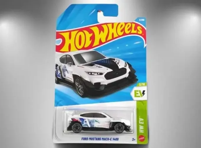 Hot Wheels Ford Mustang Mach-E 1400 2026 Lote G JJK78