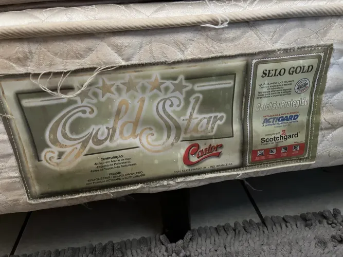 Cama Box Queen com molas no Box (dá pra usar até sem colchão)