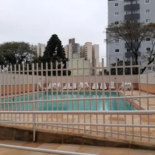 Portão condominio com piscina, churrasqueira, salão de festas, área recreação infantil. Pr