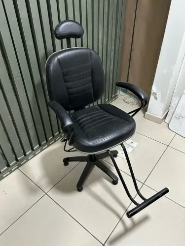 CADEIRA RECLINÁVEL PARA SALÃO DE BELEZA