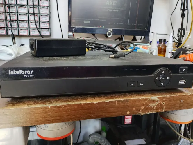 Lote DVR 16 canais + câmeras + Cabos