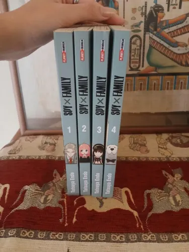 Mangás Spy x Family Volumes 1 ao 4 - Tatsuya Endo