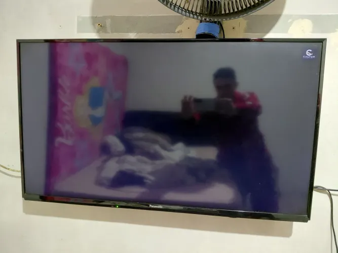 Vendo esmart tv 42 polegadas panasonic perfeito estado
