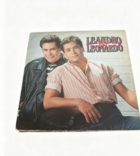 Disco Leandro e Leonardo