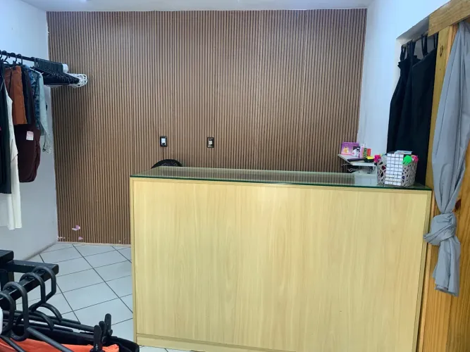 Vendo balcão com tampão de vidro
