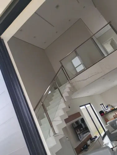 Corrimão e guarda corpo em aço inox escovado e polido