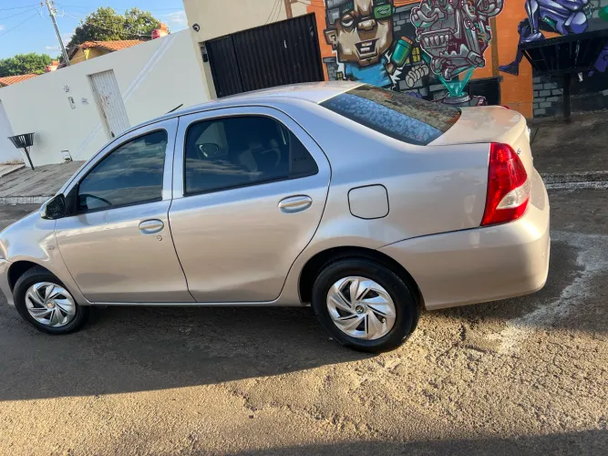 Toyota Etios X Sedan 1.5 Flex 16V 4P Mec. 2018