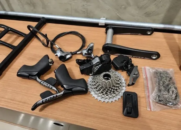 Grupo SRAM Red Semi Novo Completo