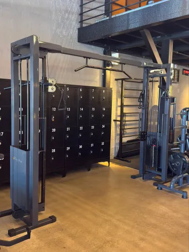 Equipamento Musculação marca Rocha
