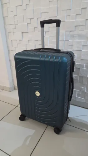 Mala de viagem super nova.