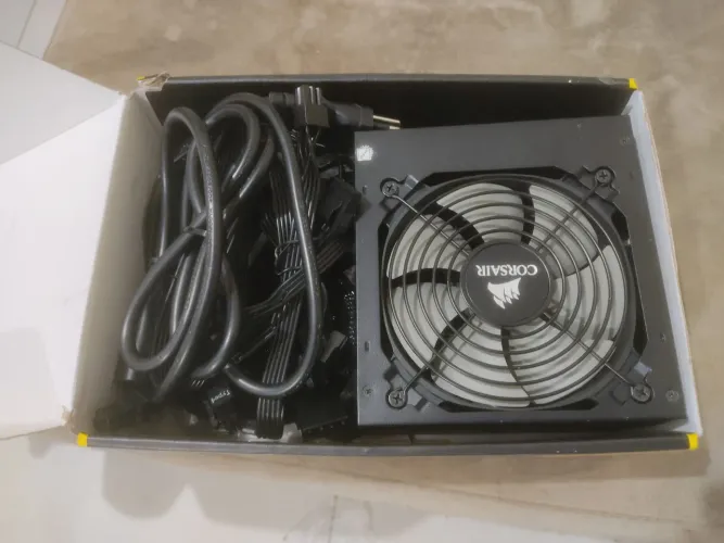 Fonte Corsair 80 Gold 550w