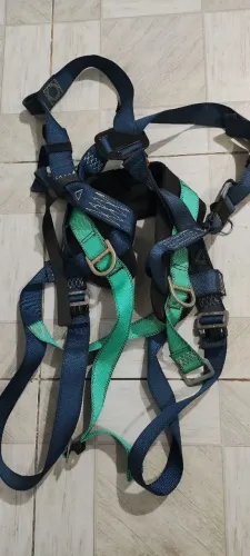 Cinto de segurança trabalho em altura 