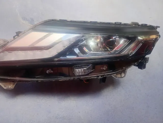 Farol L/e da L200