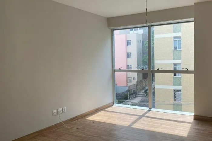 Apartamento à Venda - Coração de Jesus, 2 Quartos, 64 m2