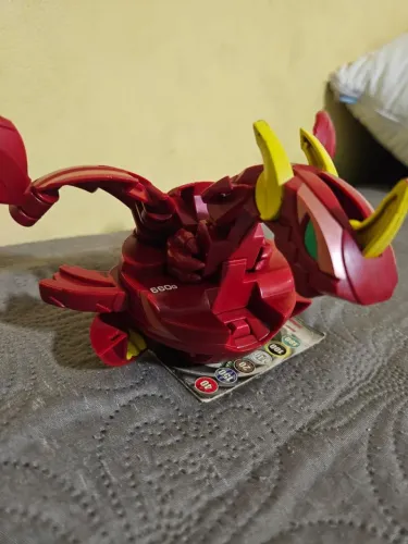 Bakugan deka dragon pyrus