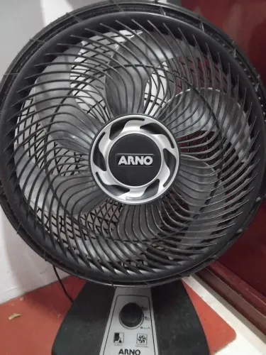 Ventilador Arno funcionando perfeitamente 100 reais